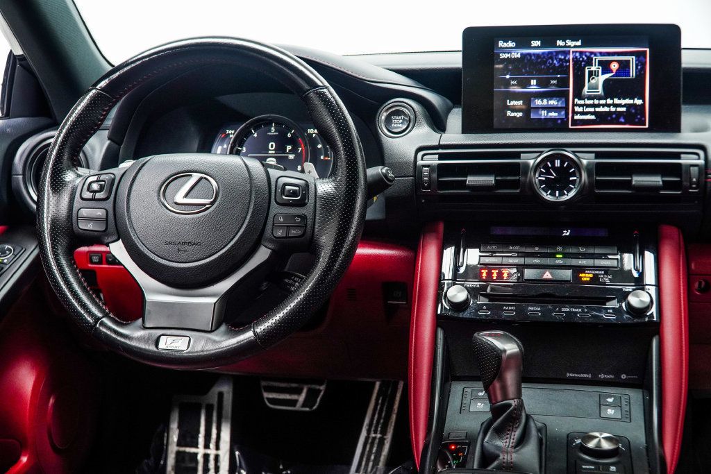 Lexus IS350 photo 17