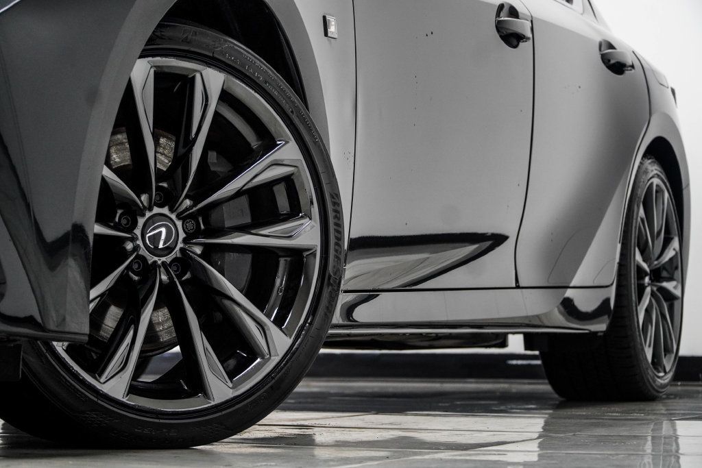 Lexus IS350 photo 3