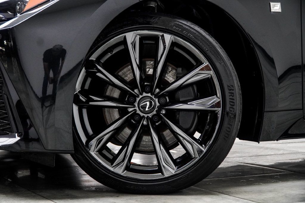 Lexus IS350 photo 6