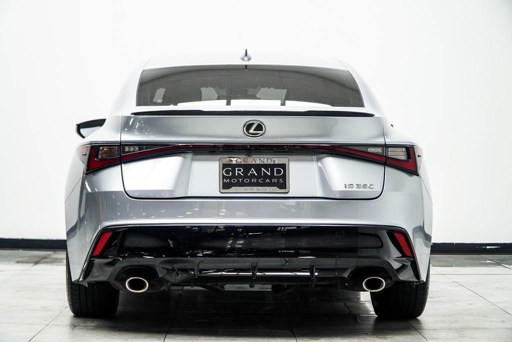 Lexus IS photo 12