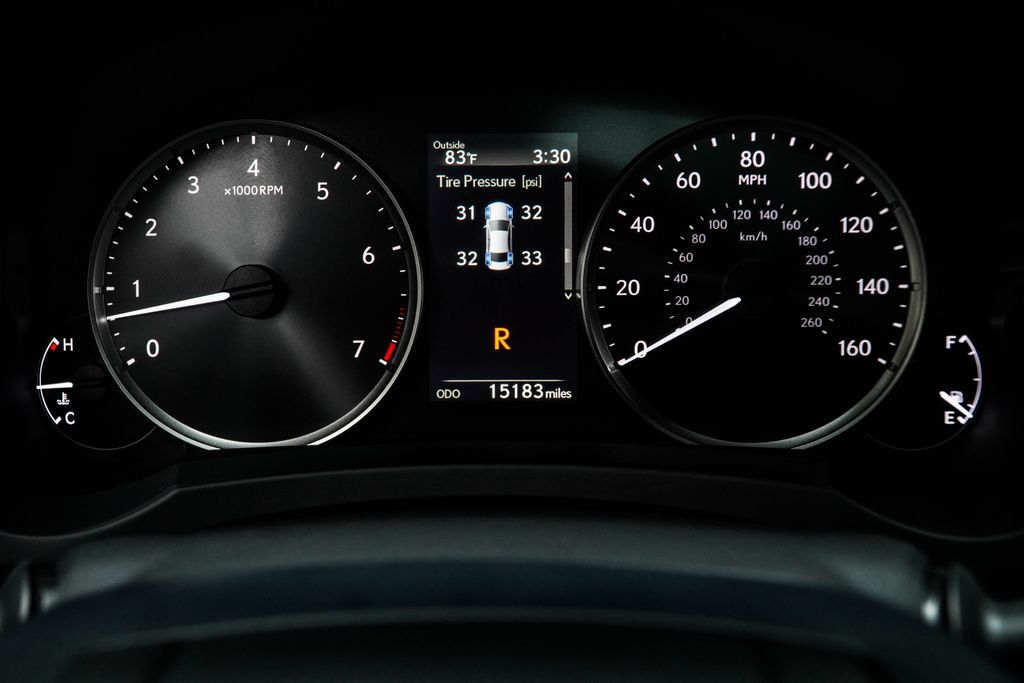 Lexus IS photo 37