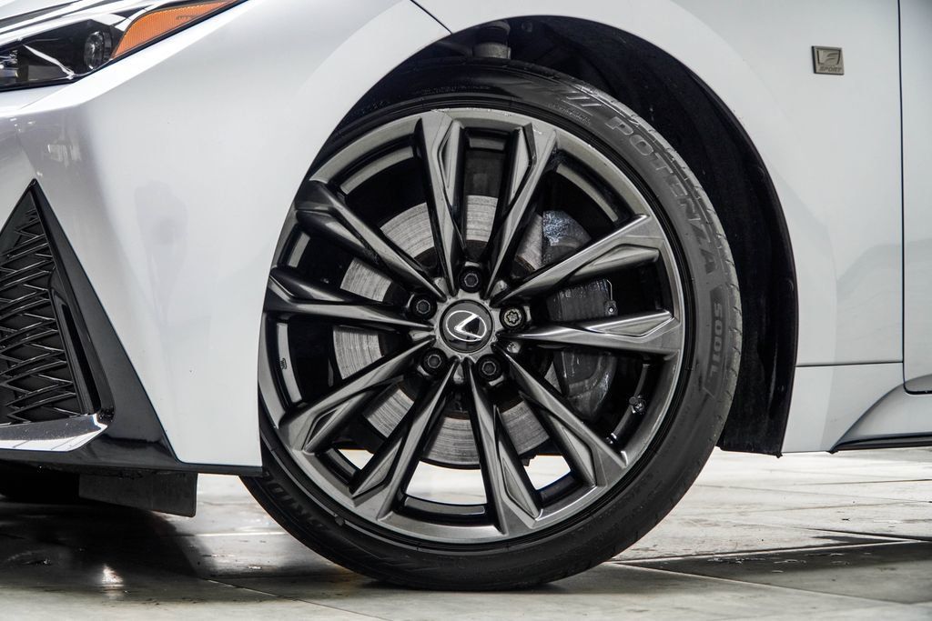 Lexus IS photo 6