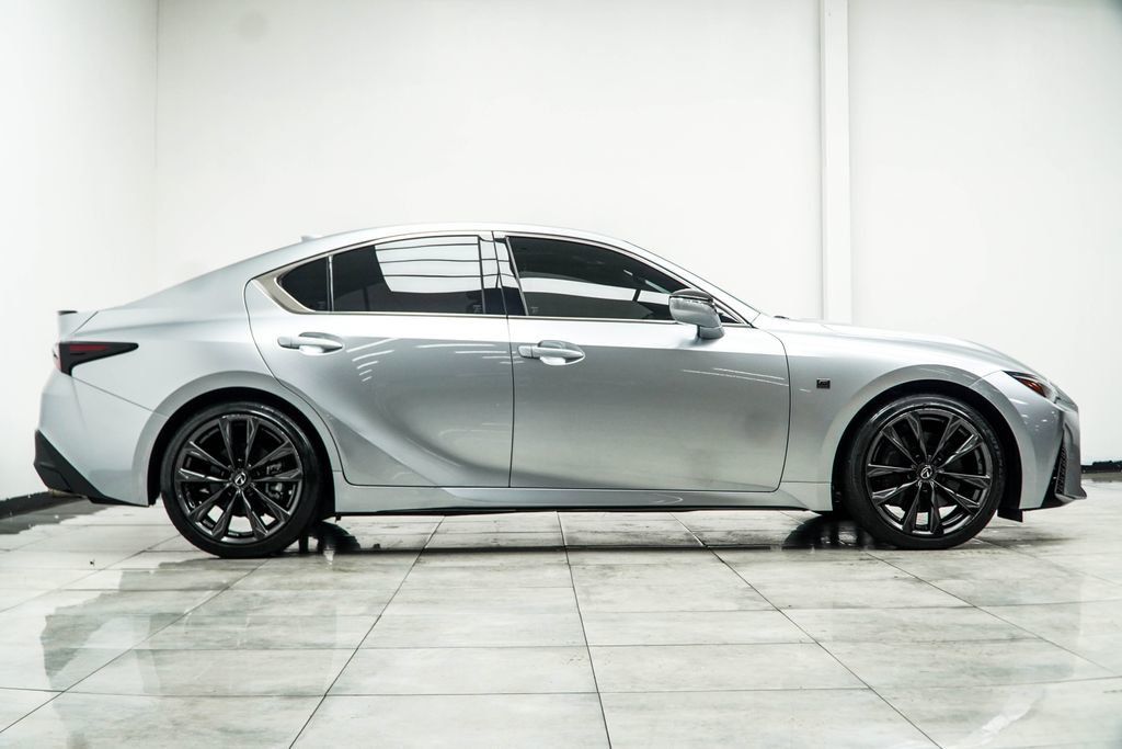 Lexus IS photo 7