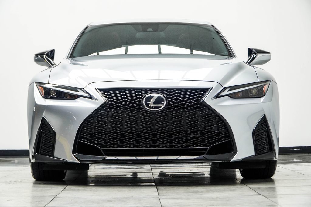 Lexus IS photo 8
