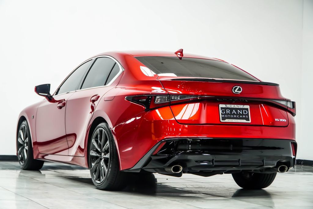 Lexus IS photo 12