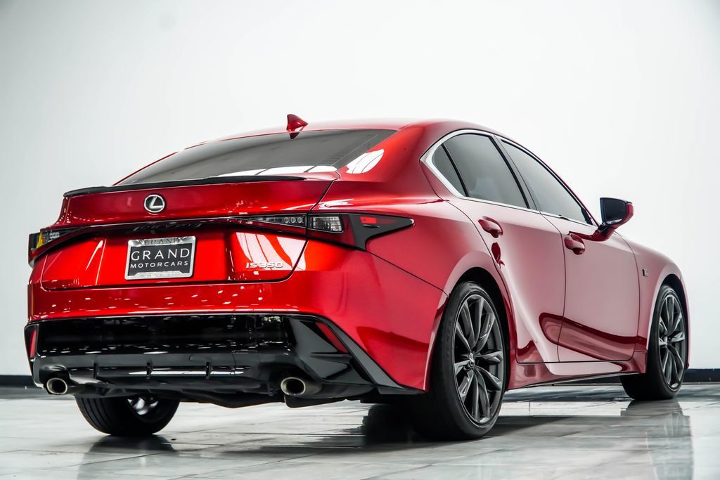 Lexus IS photo 14