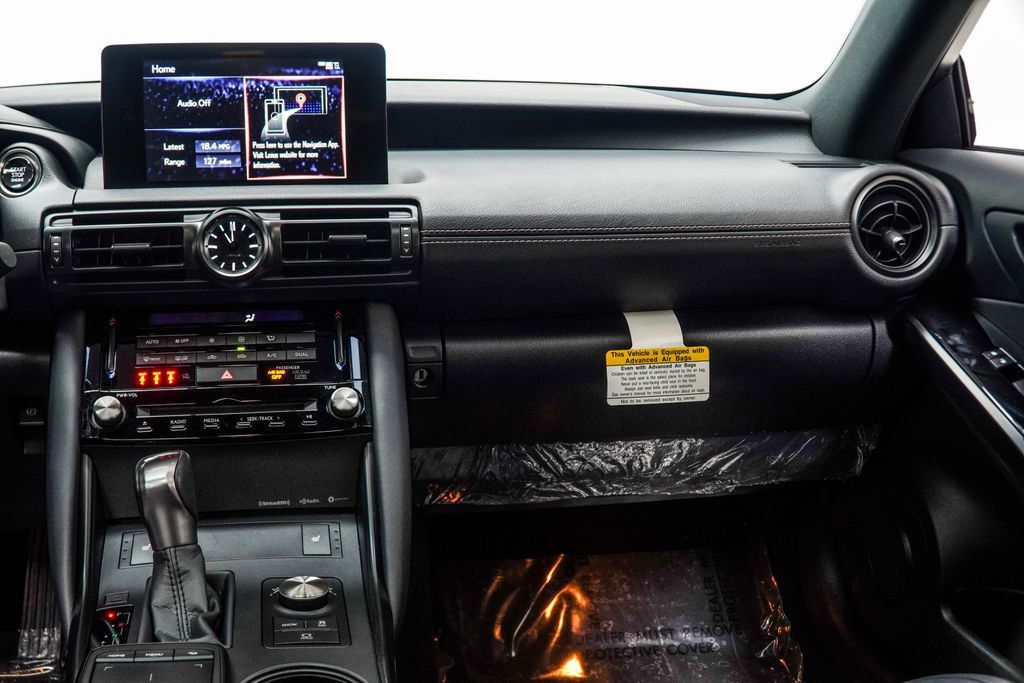 Lexus IS photo 19