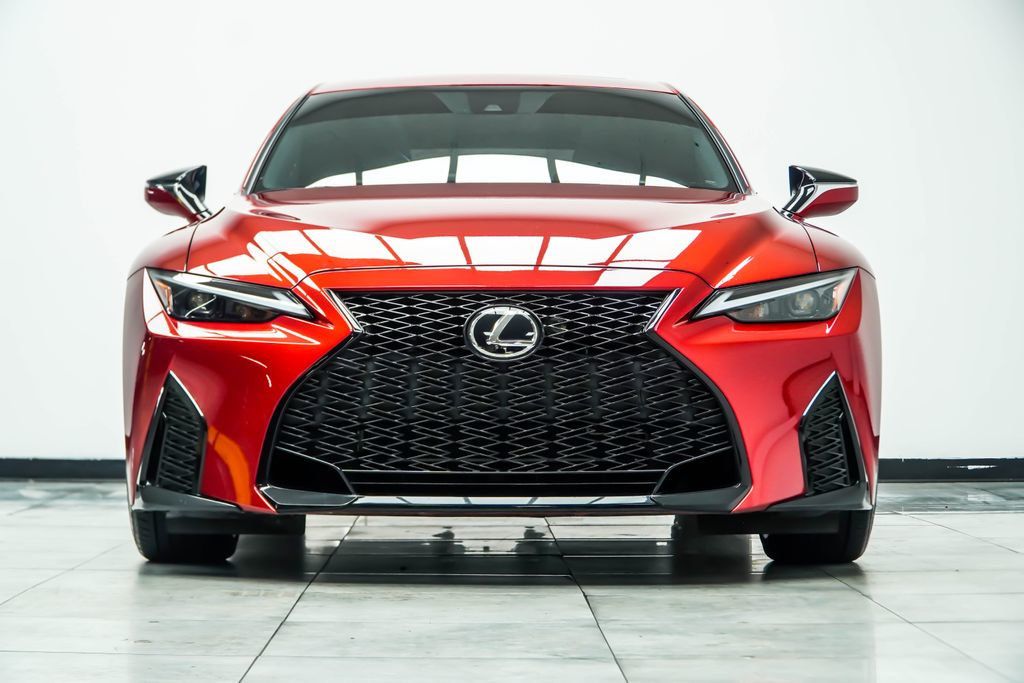Lexus IS photo 9