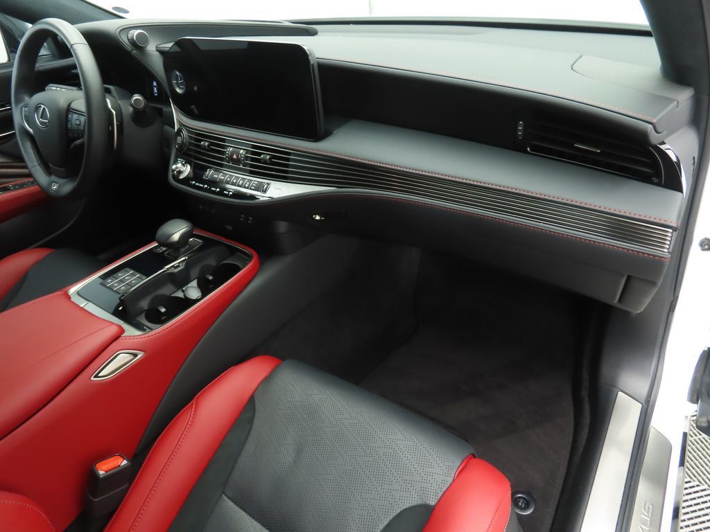 2024 Lexus LS 500 F SPORT photo 17