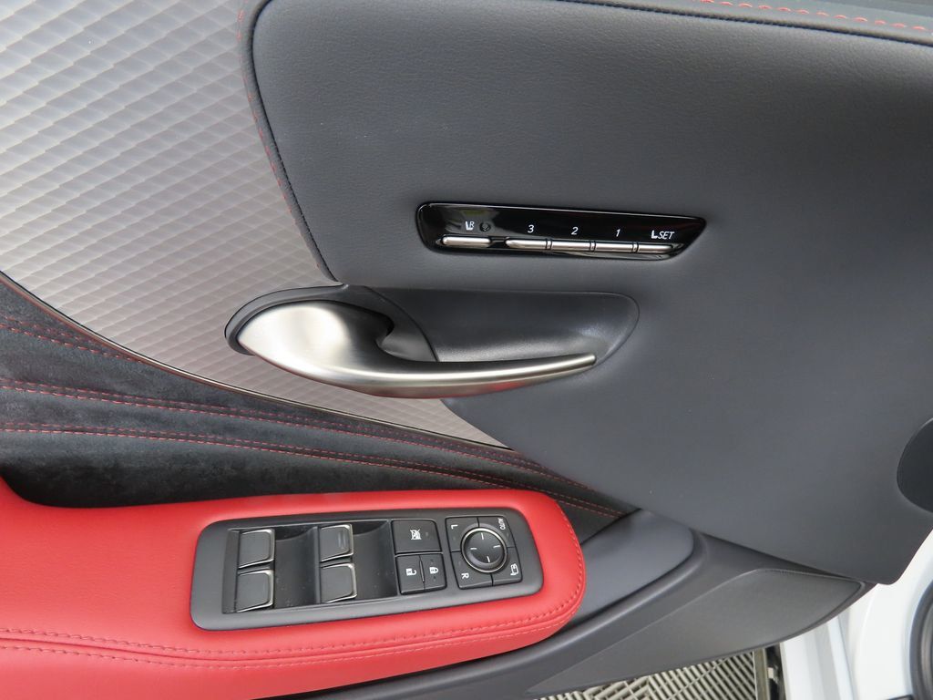 2024 Lexus LS 500 F SPORT photo 23