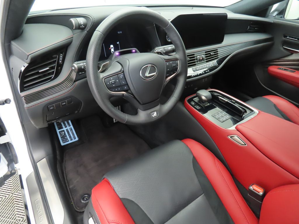 2024 Lexus LS 500 F SPORT photo 9