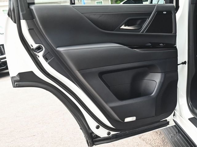 2024 Lexus LX 600 Premium - 23040914 - 10