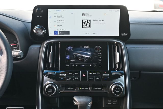 2024 Lexus LX LX 600 F SPORT 4WD - 23004324 - 10