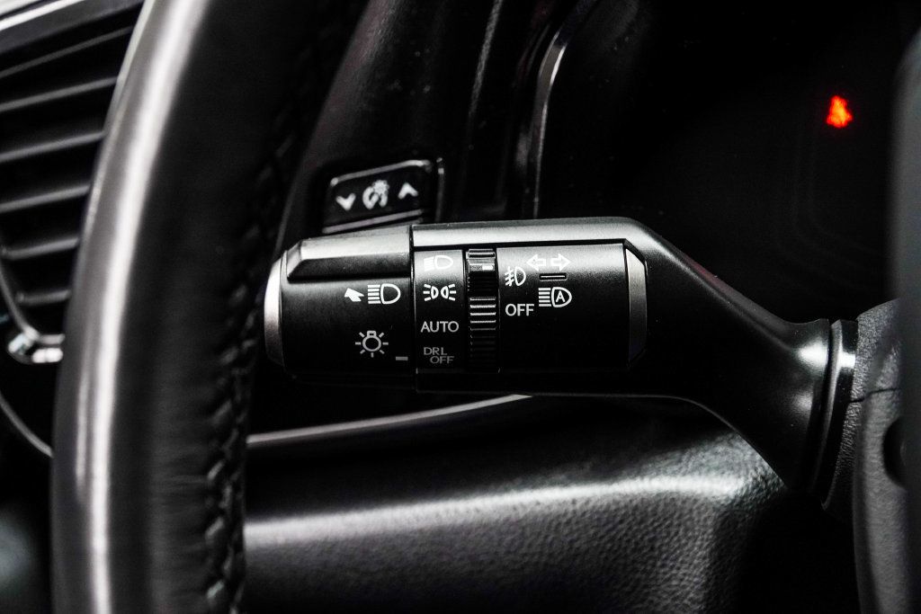 Lexus NX photo 32