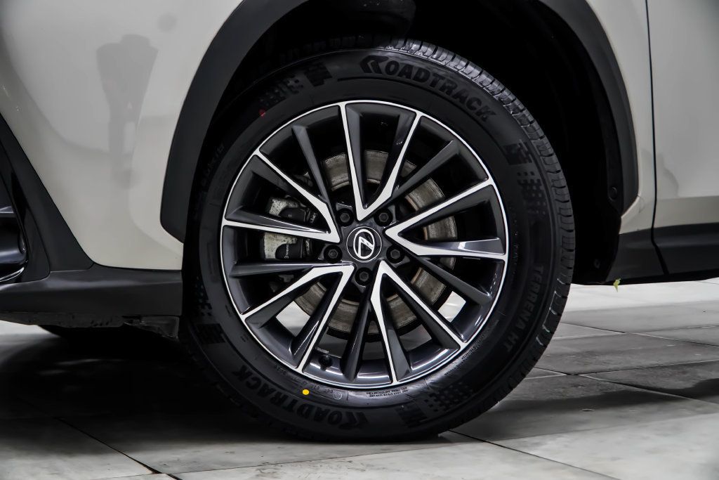 Lexus NX photo 7