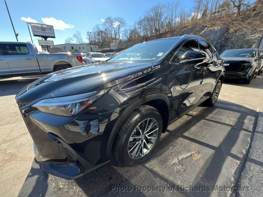 2024 Lexus NX NX 450h+ Luxury AWD - 22371405 - 4