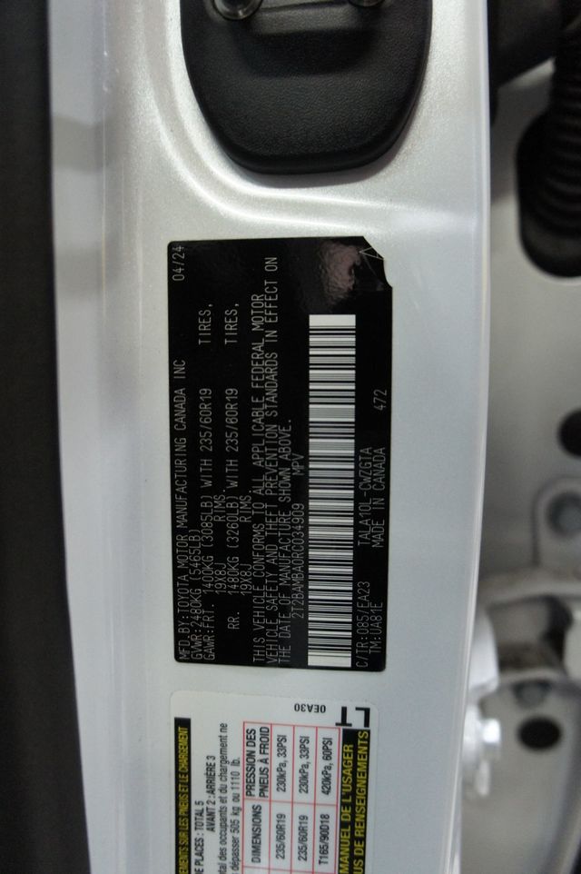 2024 Lexus RX 1-Owner, Technology Package, Balance of factory warranty! - 23032847 - 31