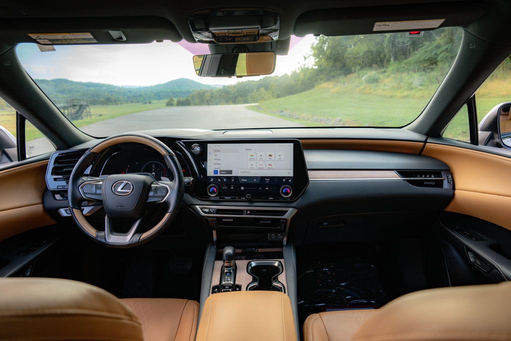2024 Lexus RX PremiumPlus/ColdAreaPkg/TechnologyPkg/Heated&CooledSeats/NAV - 23072428 - 9