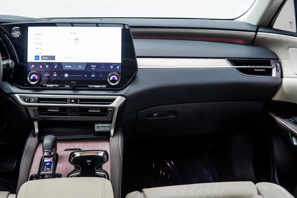 Lexus RX photo 19