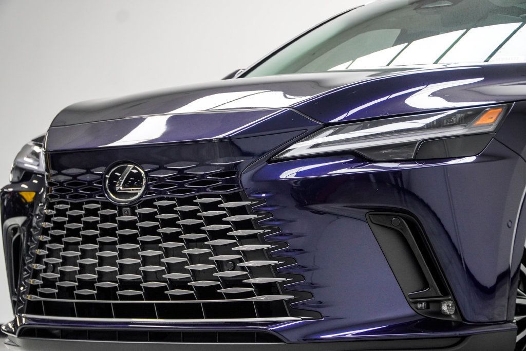 Lexus RX photo 2