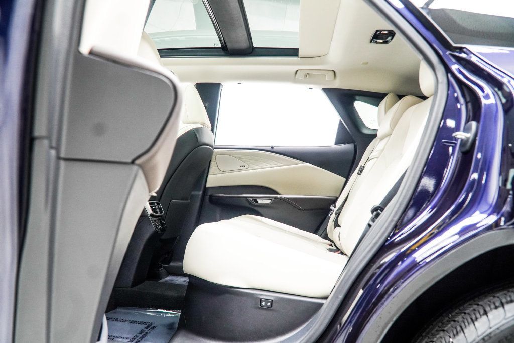 Lexus RX photo 39