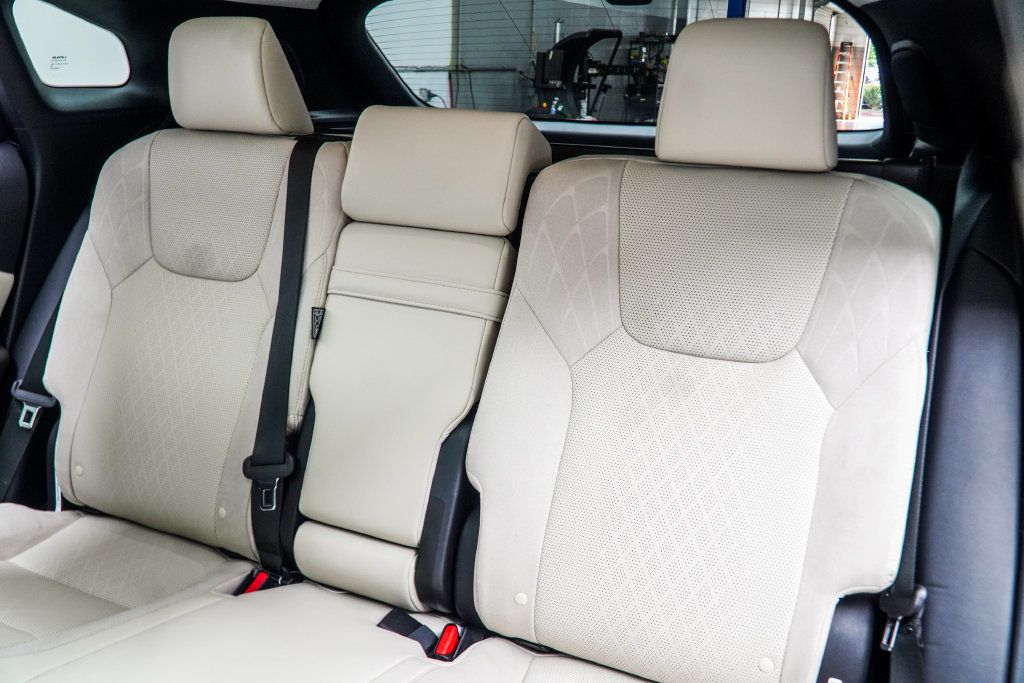 Lexus RX photo 40