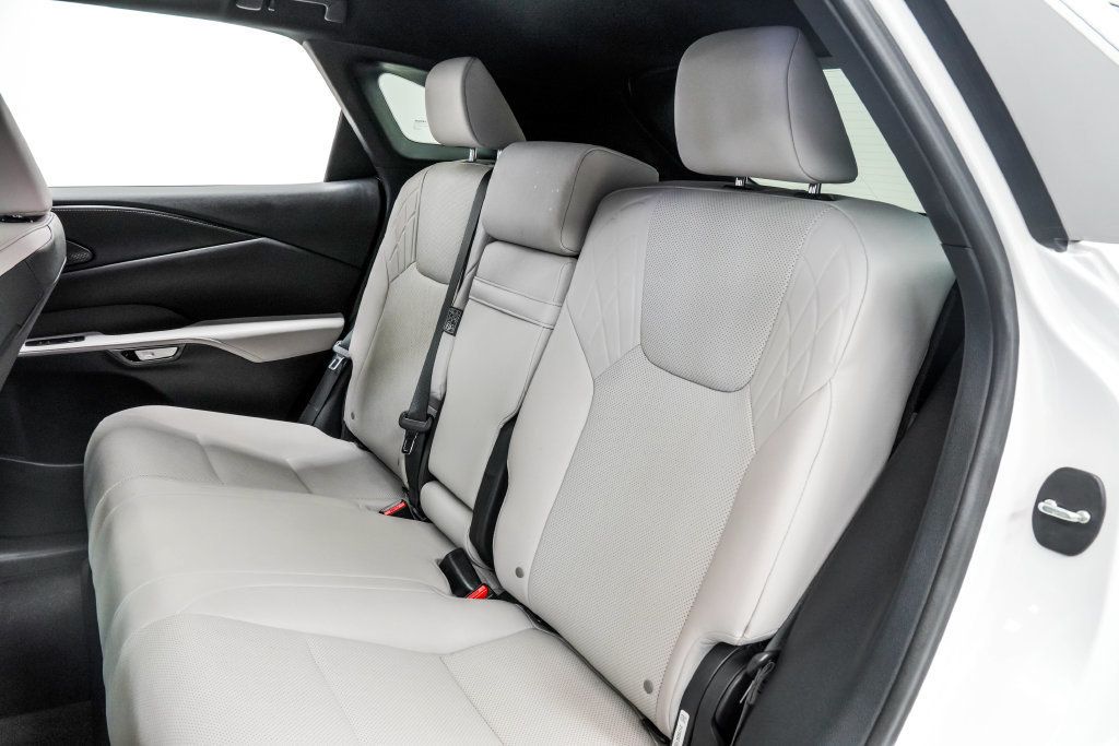 Lexus RX photo 18