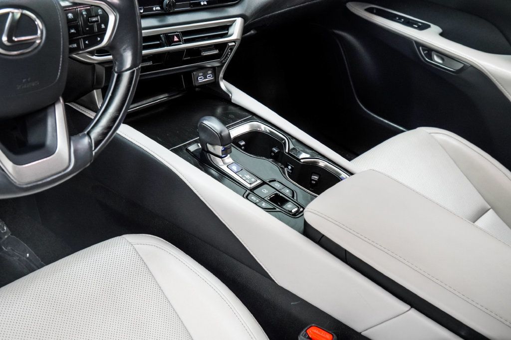 Lexus RX photo 22