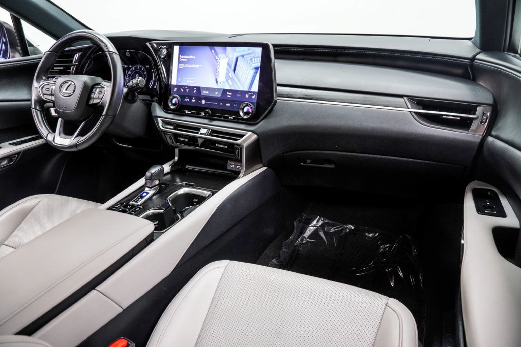 Lexus RX photo 23