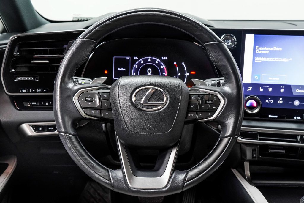 Lexus RX photo 24