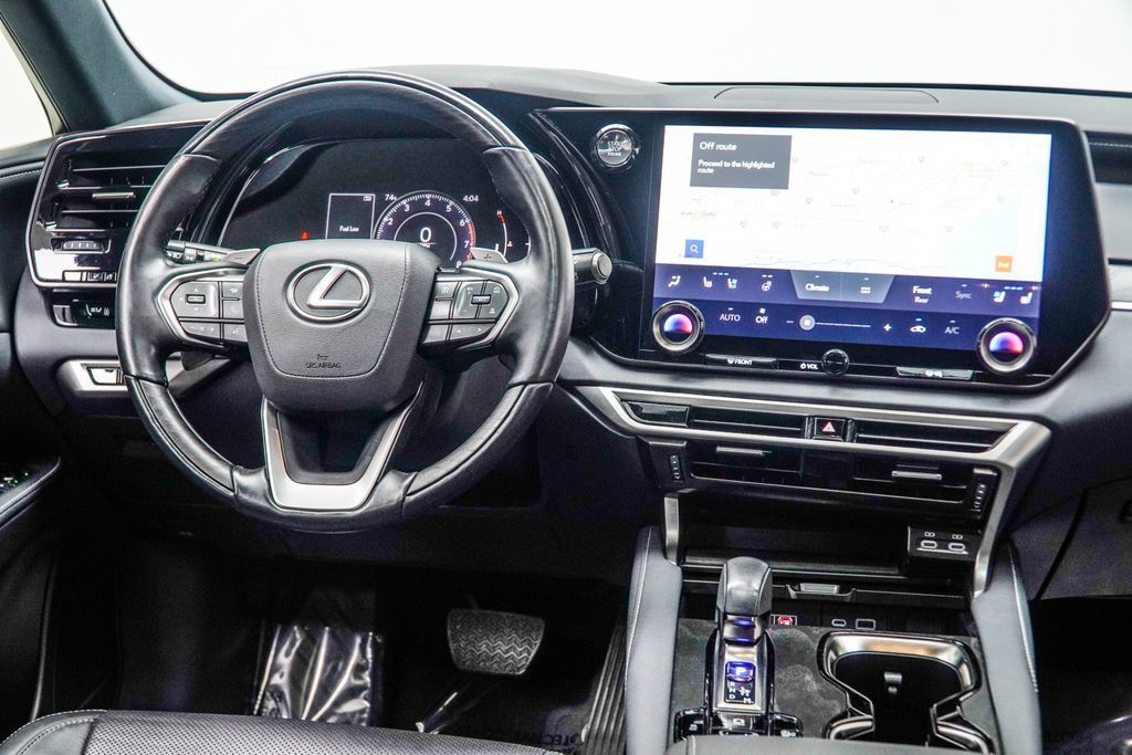 Lexus RX photo 18
