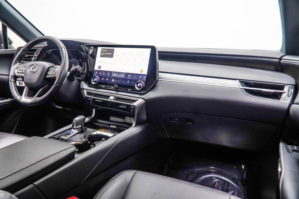 Lexus RX photo 20