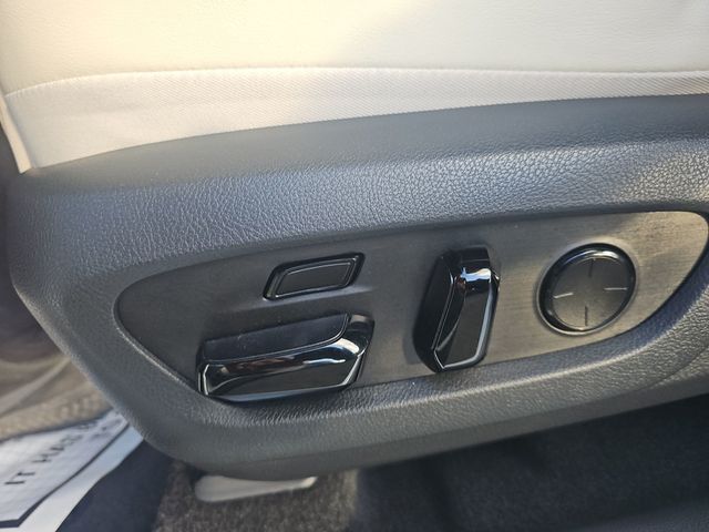 2024 Lexus RX RX 450h+ Luxury AWD - 22987961 - 16