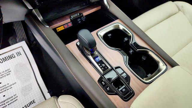 2024 Lexus RX RX 450h+ Luxury AWD w/ M. Levinson Audio & Convenience Package - 23010786 - 15