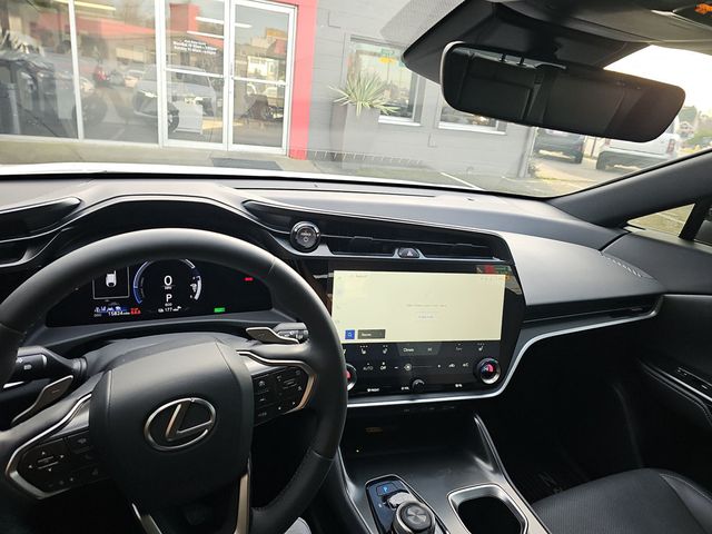 2024 Lexus RZ 450e Premium - 22982242 - 26