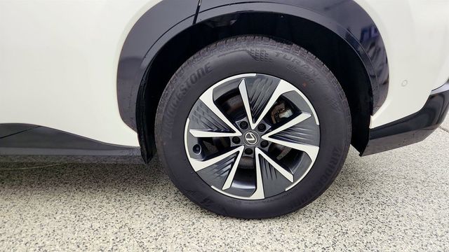 2024 Lexus RZ RZ 450e Premium AWD w/18'' Wheels & Technology Pkg - 22998249 - 8