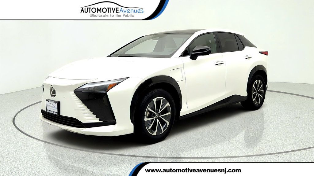 2024 Lexus RZ RZ 450e Premium AWD w/18'' Wheels & Technology Pkg - 23057351 | Video 1