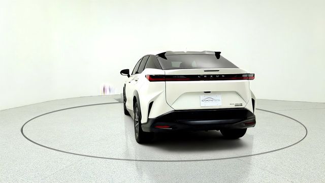 2024 Lexus RZ RZ 450e Premium AWD w/18'' Wheels & Technology Pkg - 23057351 - 5