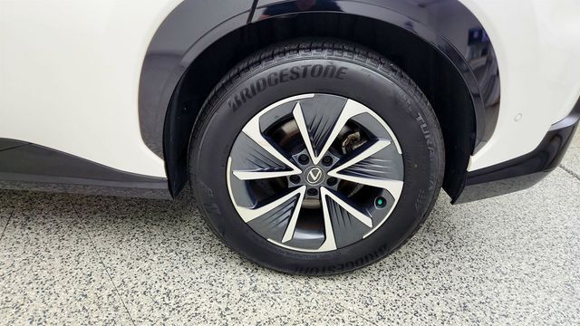 2024 Lexus RZ RZ 450e Premium AWD w/18'' Wheels & Technology Pkg - 23057351 - 8