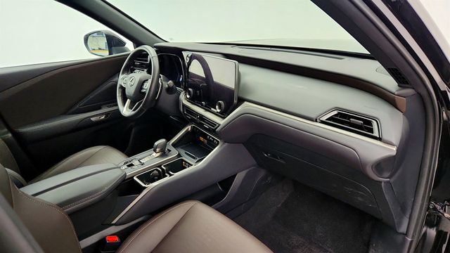 2024 Lexus TX TX 350 Premium AWD w/ Tech., Captains Chair & Cold Weather Pkgs - 23006410 - 26
