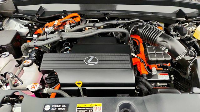 2024 Lexus TX TX 550h+ Luxury AWD with Technology & Convenience Packages - 22966154 - 27