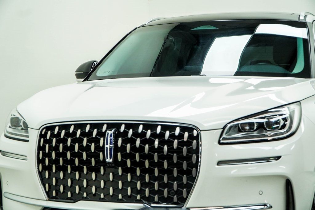 2024 Lincoln Corsair Grand Touring photo 2