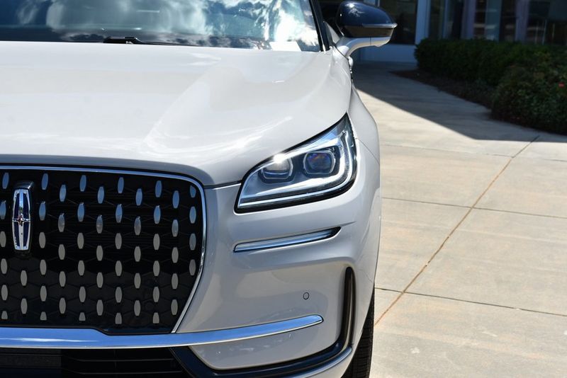 2024 Lincoln Corsair Grand Touring photo 4