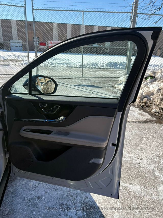 2024 Lincoln Corsair Premiere AWD,GROUP 101A,PANORAMIC VISTA ROOF,CO PILOT 360 - 22981751 - 23