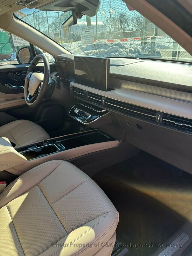 2024 Lincoln Corsair Premiere AWD,GROUP 101A,PANORAMIC VISTA ROOF,CO PILOT 360 - 22981751 - 25