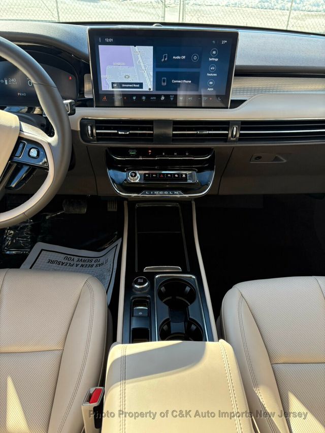 2024 Lincoln Corsair Premiere AWD,GROUP 101A,PANORAMIC VISTA ROOF,CO PILOT 360 - 22981751 - 40