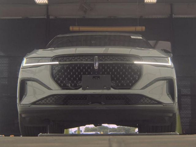 2024 Lincoln Nautilus Premiere AWD - 23028330 - 2