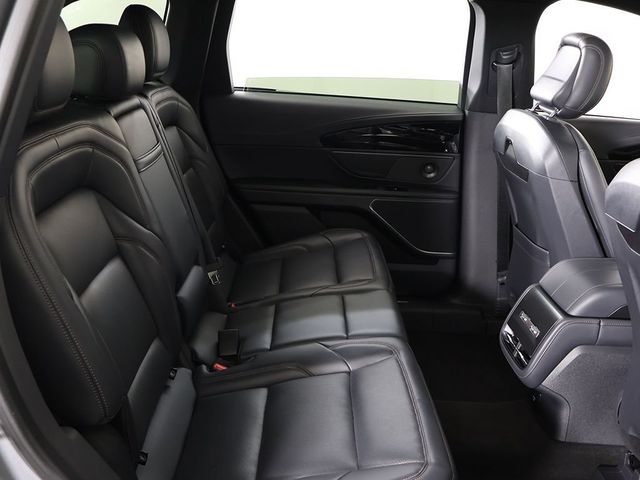 2024 Lincoln Nautilus Premiere AWD - 23028330 - 38