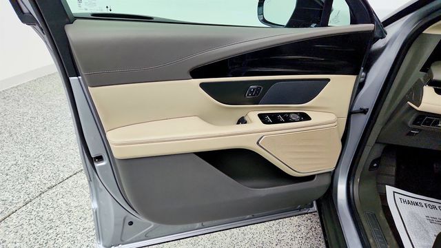 2024 Lincoln Nautilus Premiere AWD w/ 2.0L GTDI FHEV Hybrid Powertrain - 23034805 - 9