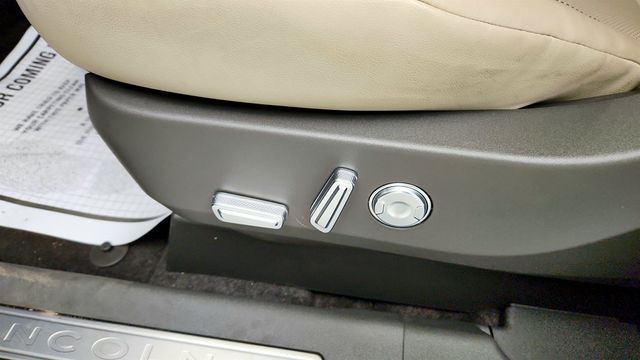 2024 Lincoln Nautilus Premiere AWD w/ 2.0L GTDI FHEV Hybrid Powertrain - 23034805 - 10